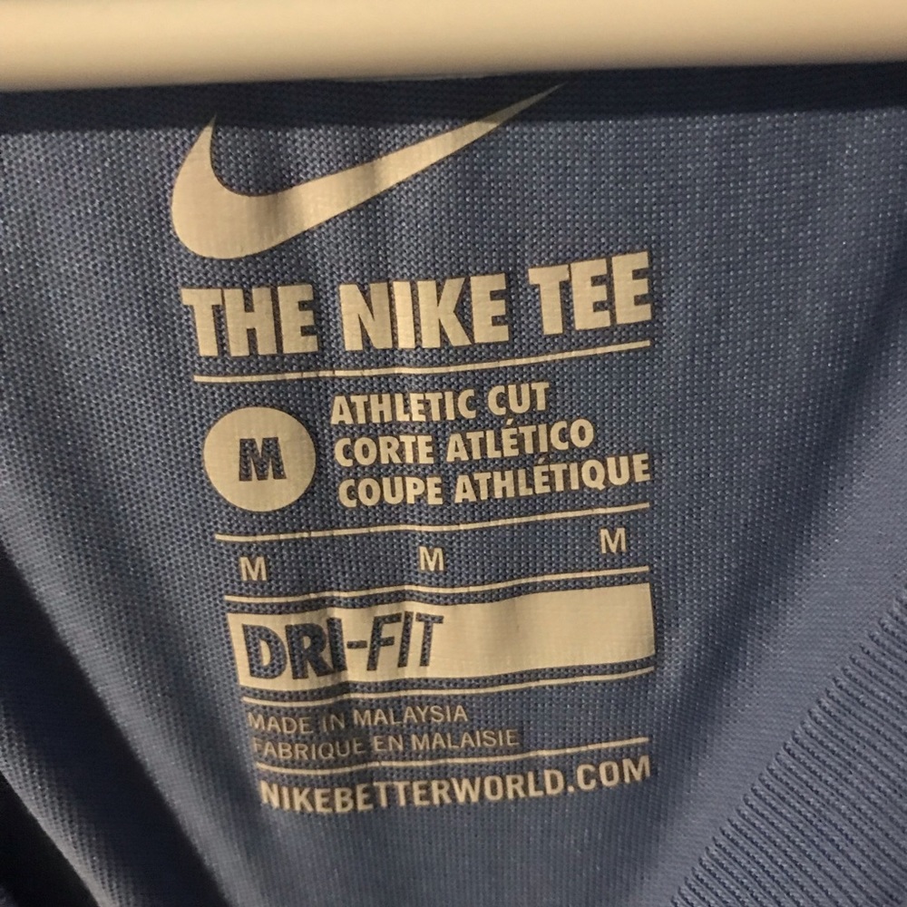 Nike Tee - Picture 2 of 4